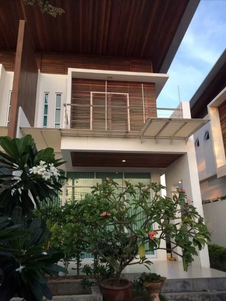 2 Bedrooms Townhome in Bophut Koh Samui