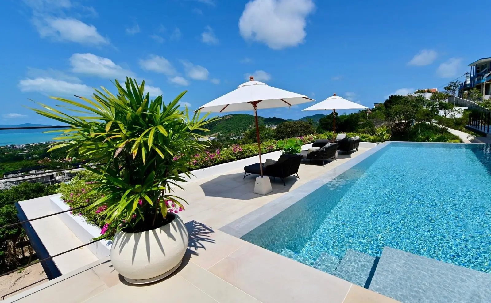 Luxury 3-Bedroom Villa with Stunning Views and Modern Amenities in Bophut, Koh Samui