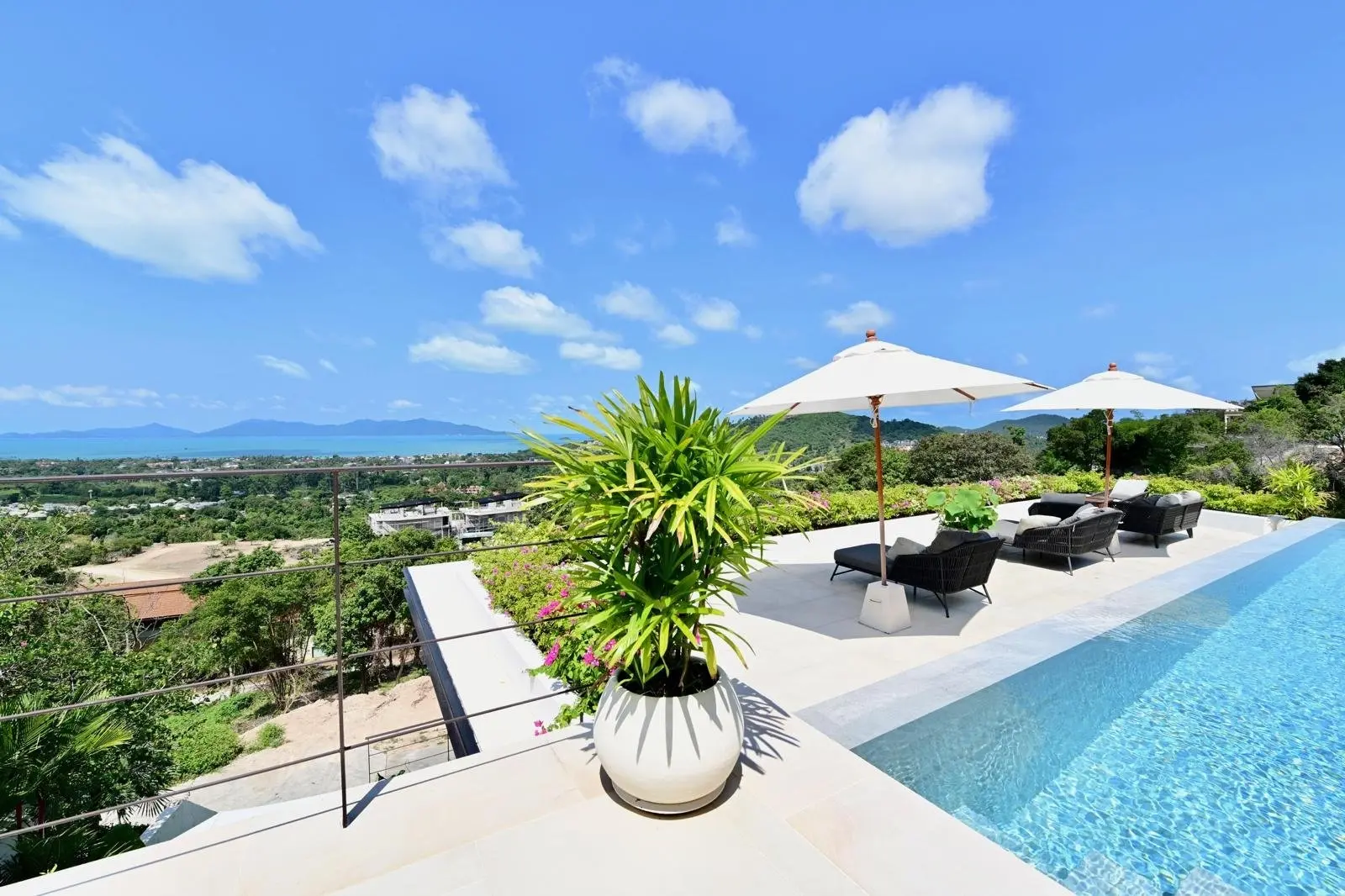 Luxury 3-Bedroom Villa with Stunning Views and Modern Amenities in Bophut, Koh Samui