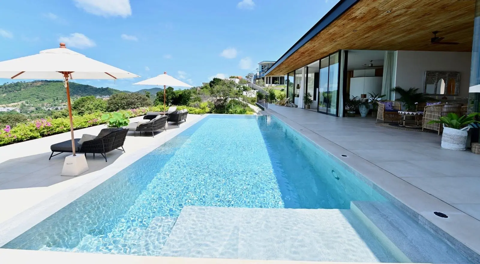 Luxury 3-Bedroom Villa with Stunning Views and Modern Amenities in Bophut, Koh Samui