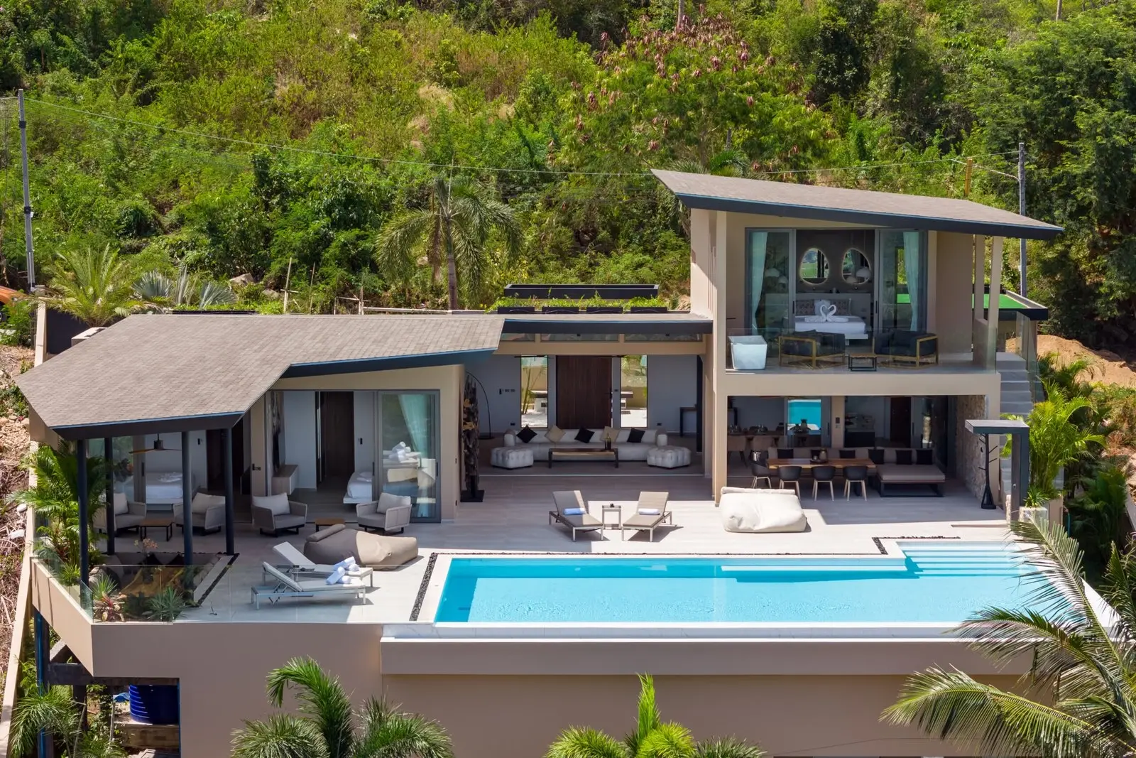 "4 Bedrooms Seaview Villa in Bophut Koh Samui"