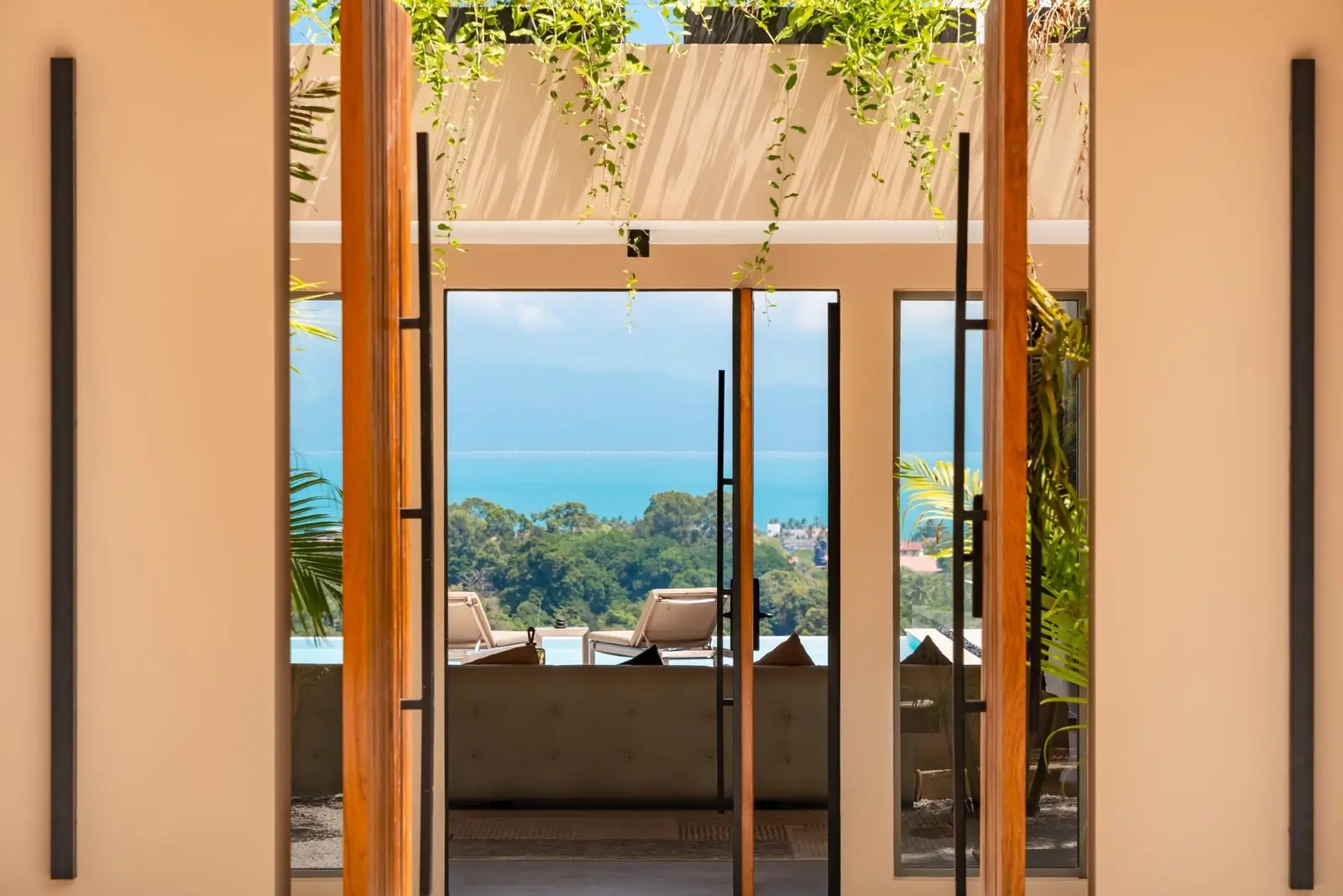 "4 Bedrooms Seaview Villa in Bophut Koh Samui"