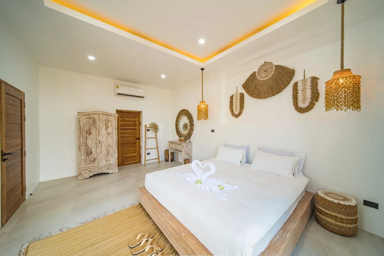 3 Bedrooms Pool Villa in Bantai Koh Samui " SALE"