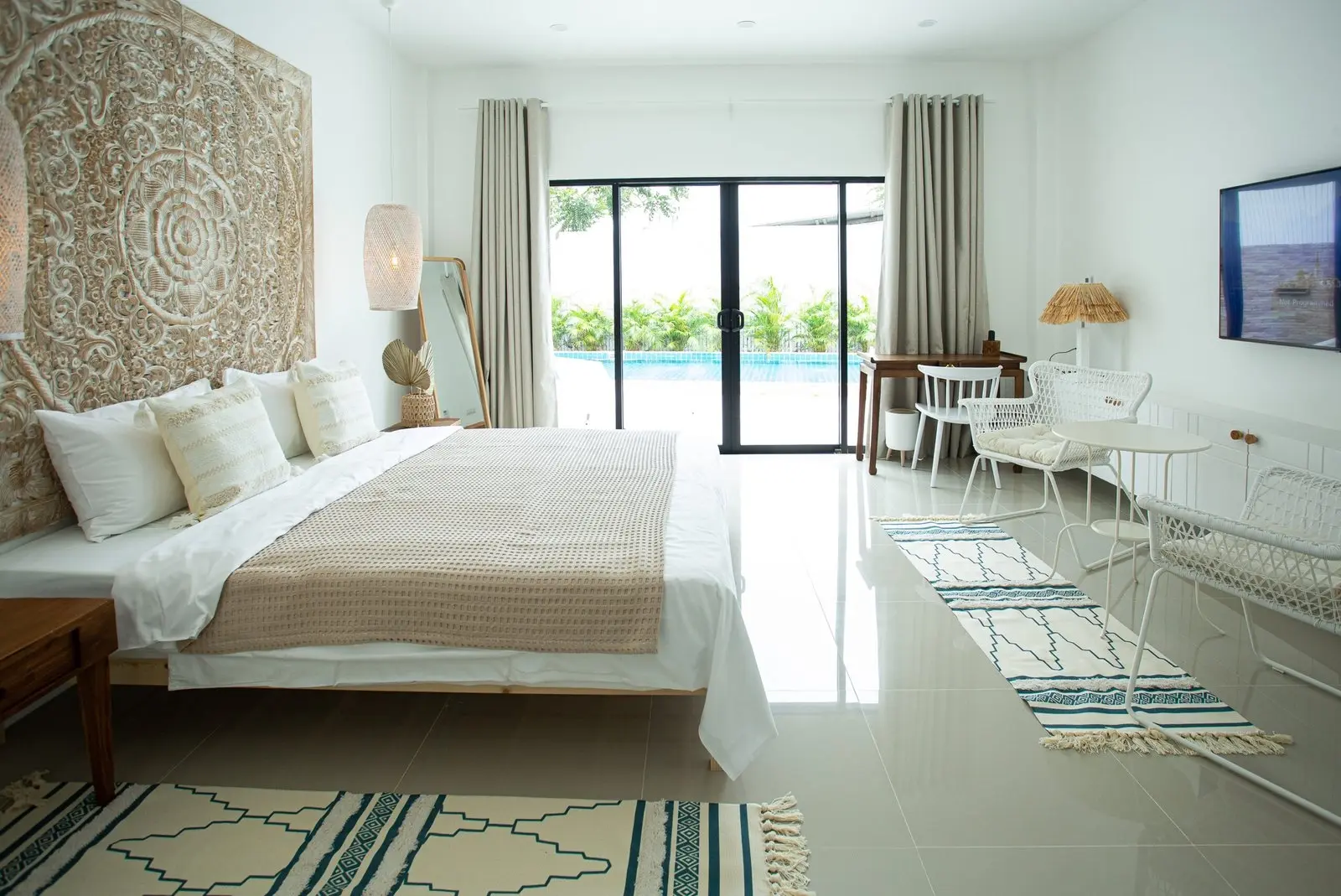 5-Bedrooms Villa: Best Location in Chaweng Koh Samui" " SALE"