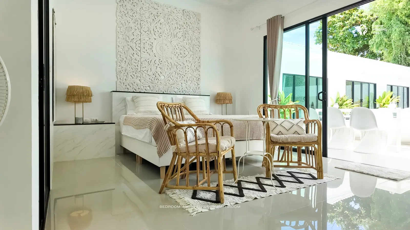 5-Bedrooms Villa: Best Location in Chaweng Koh Samui" " SALE"