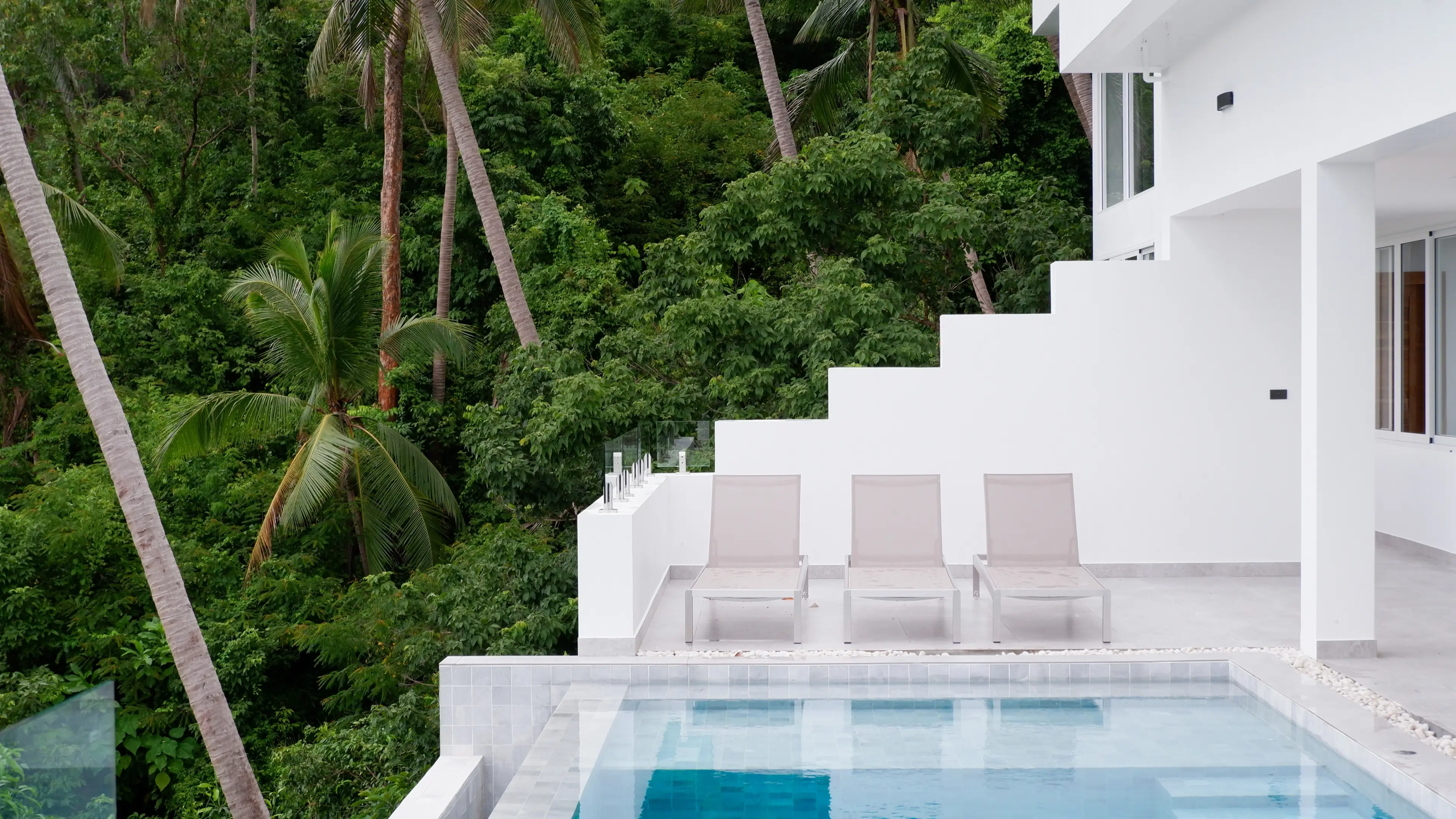 "Urgent Sale: 8-Bedrooms Villa Sea View in Lamai, Koh Samui"