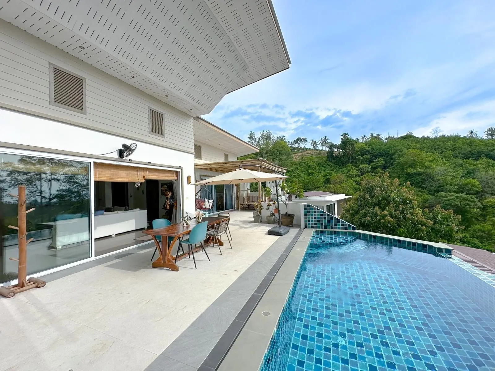 3 chambres + 1 studio Vue sur mer à Lipanoi Koh Samui À VENDRE