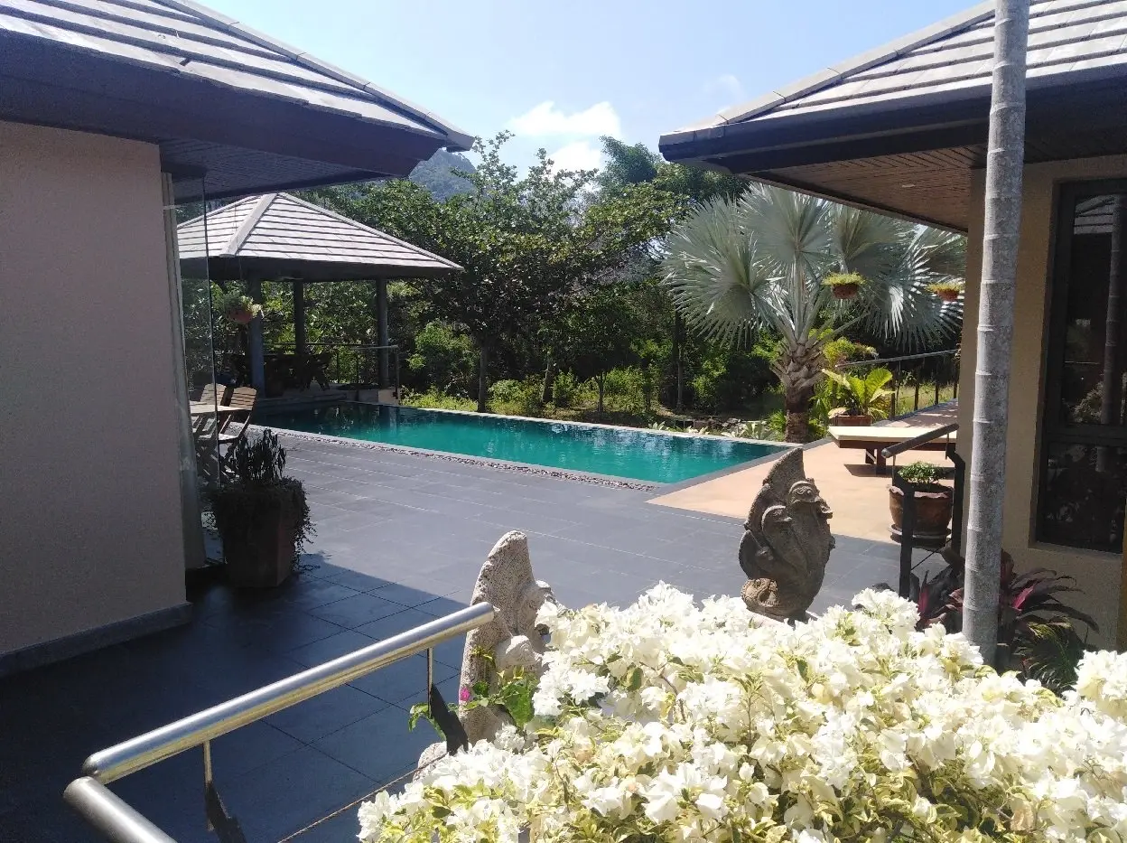 Villa de luxe de 5 chambres à Maenam Koh Samui VENTE