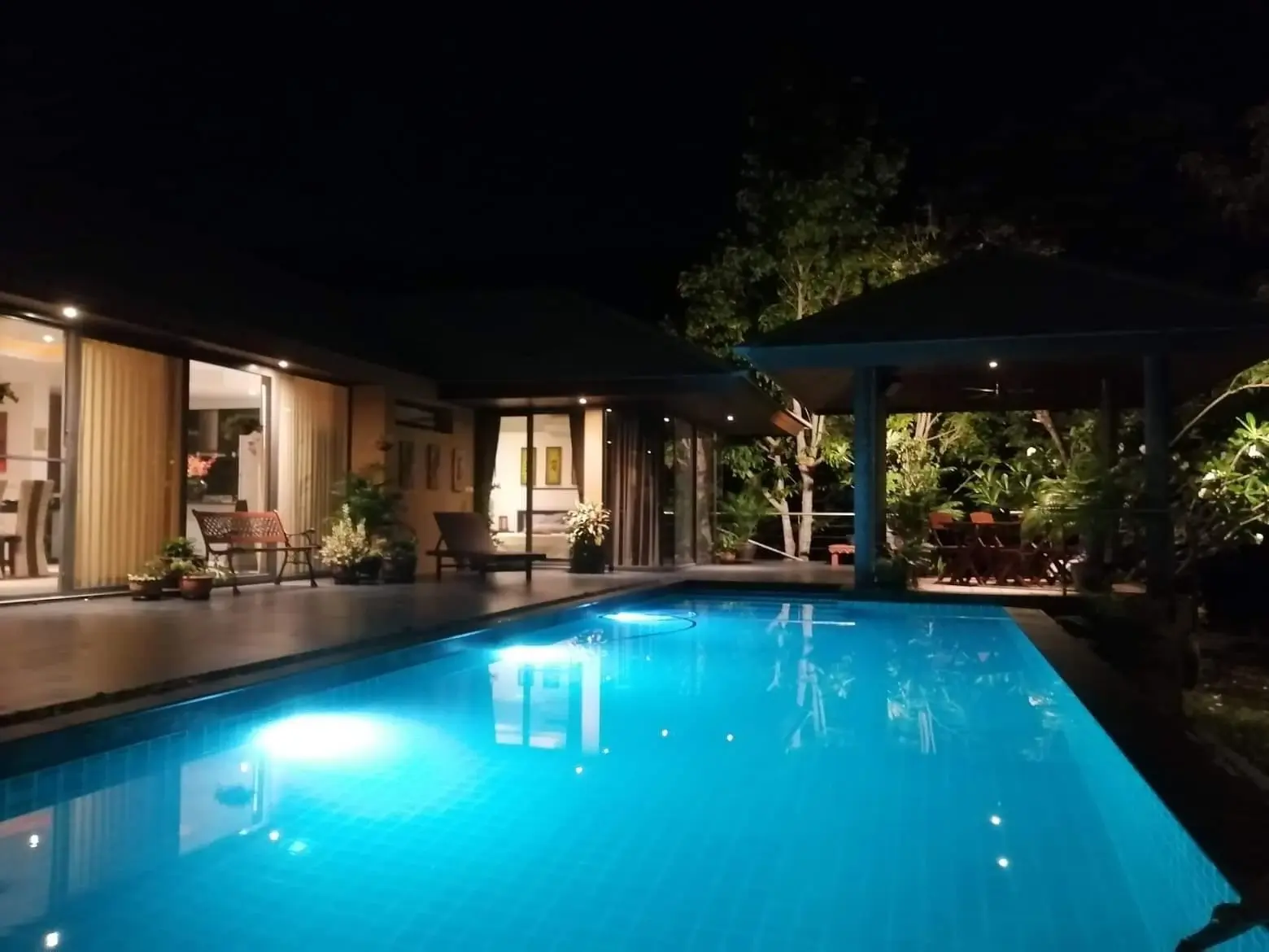 Villa de luxe de 5 chambres à Maenam Koh Samui VENTE