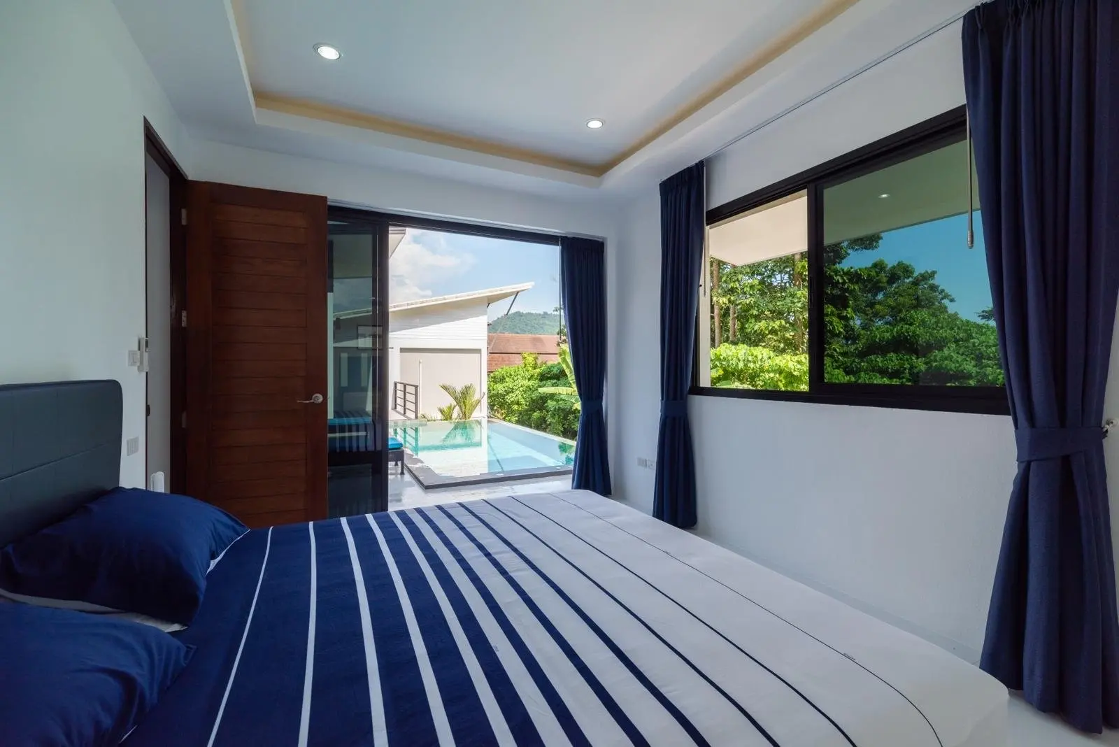 Villa de 4 chambres avec piscine à 5 minutes du centre-ville à Lamai Koh Samui À VENDRE