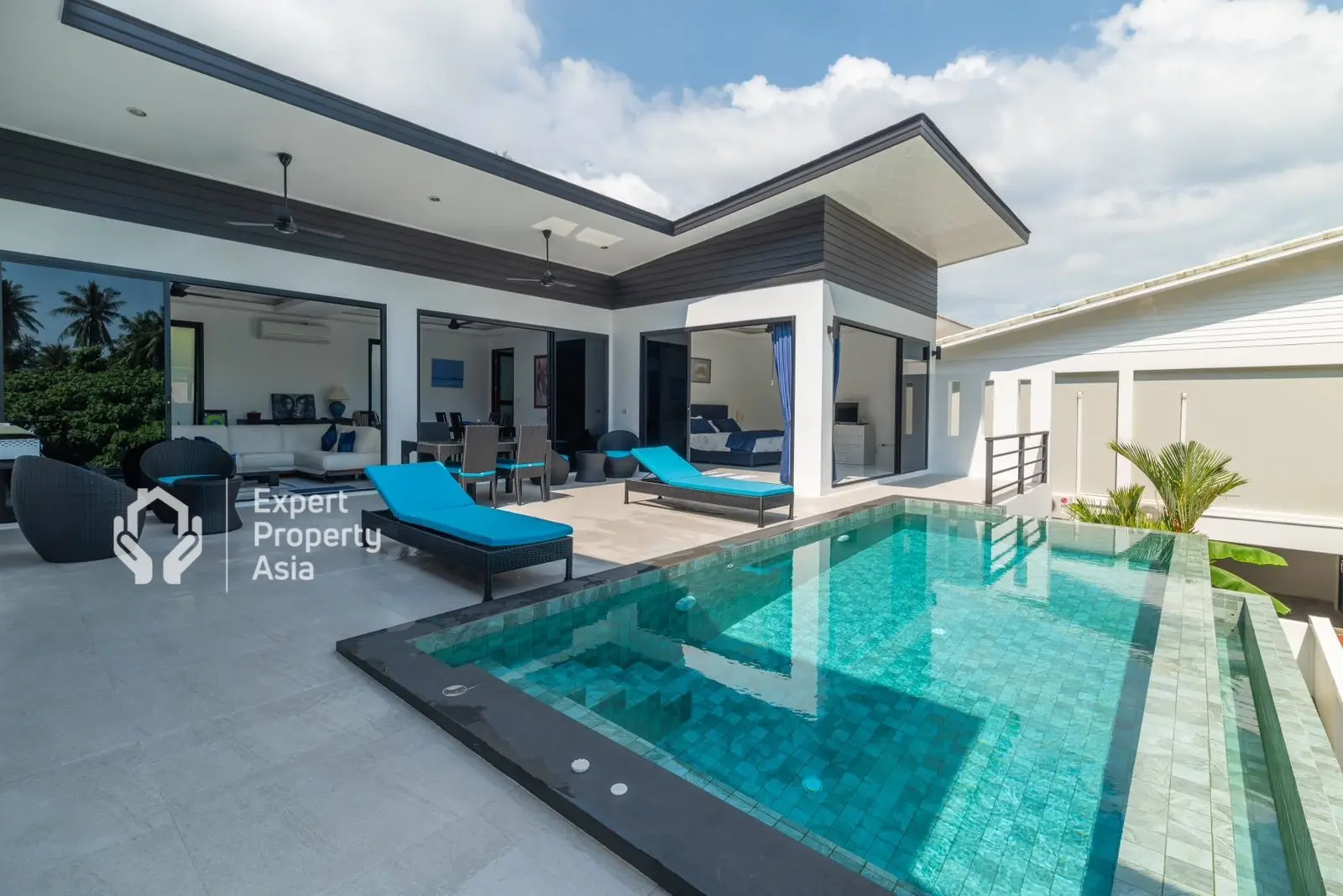 Villa de 4 chambres avec piscine à 5 minutes du centre-ville à Lamai Koh Samui À VENDRE