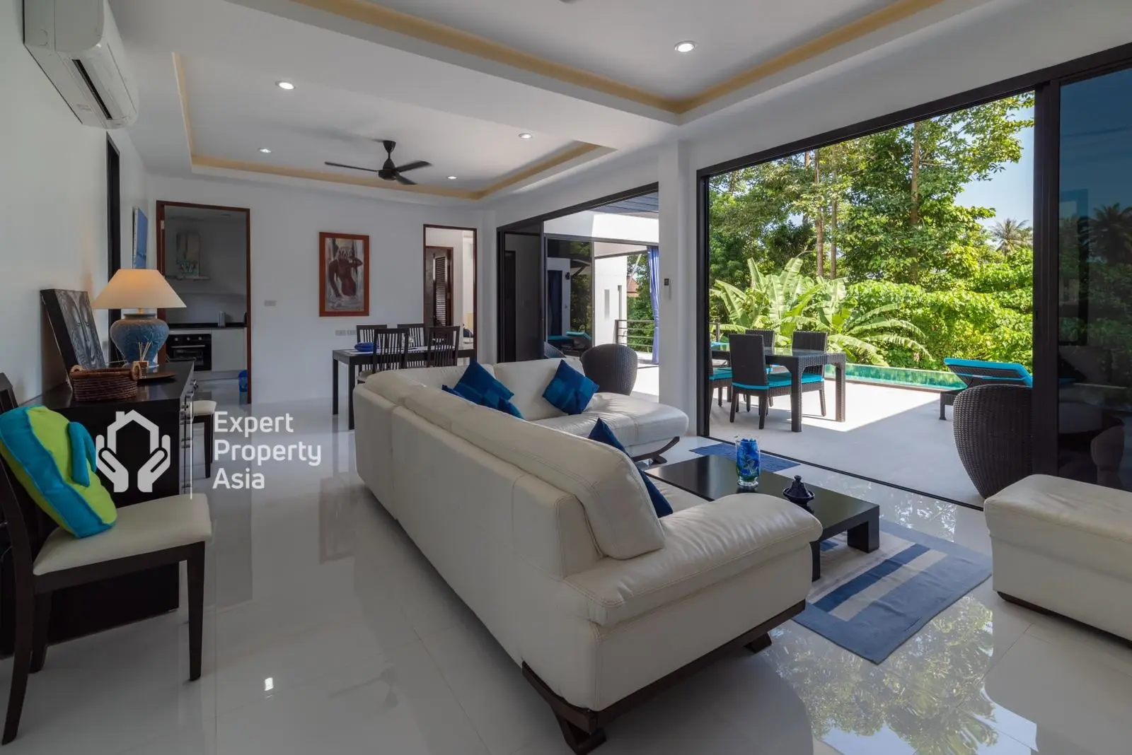 Villa de 4 chambres avec piscine à 5 minutes du centre-ville à Lamai Koh Samui À VENDRE