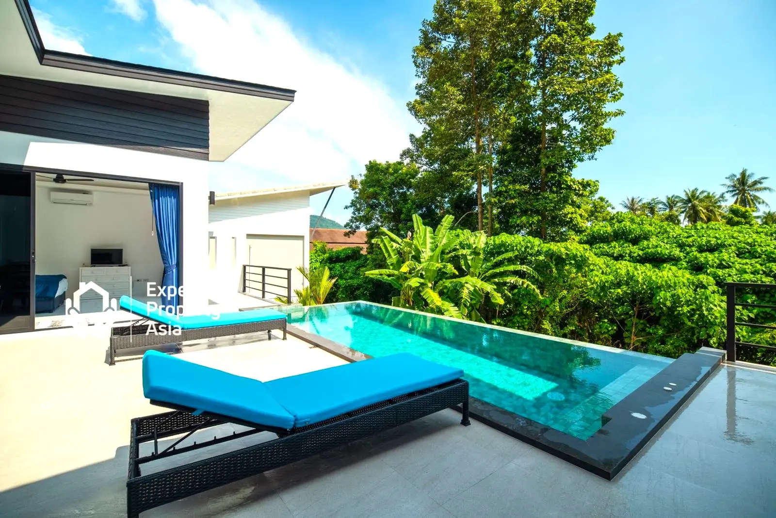 "Stunning 4-Bedroom Villa in Lamai – Perfect Location & Price for Your Tropical Escape!"