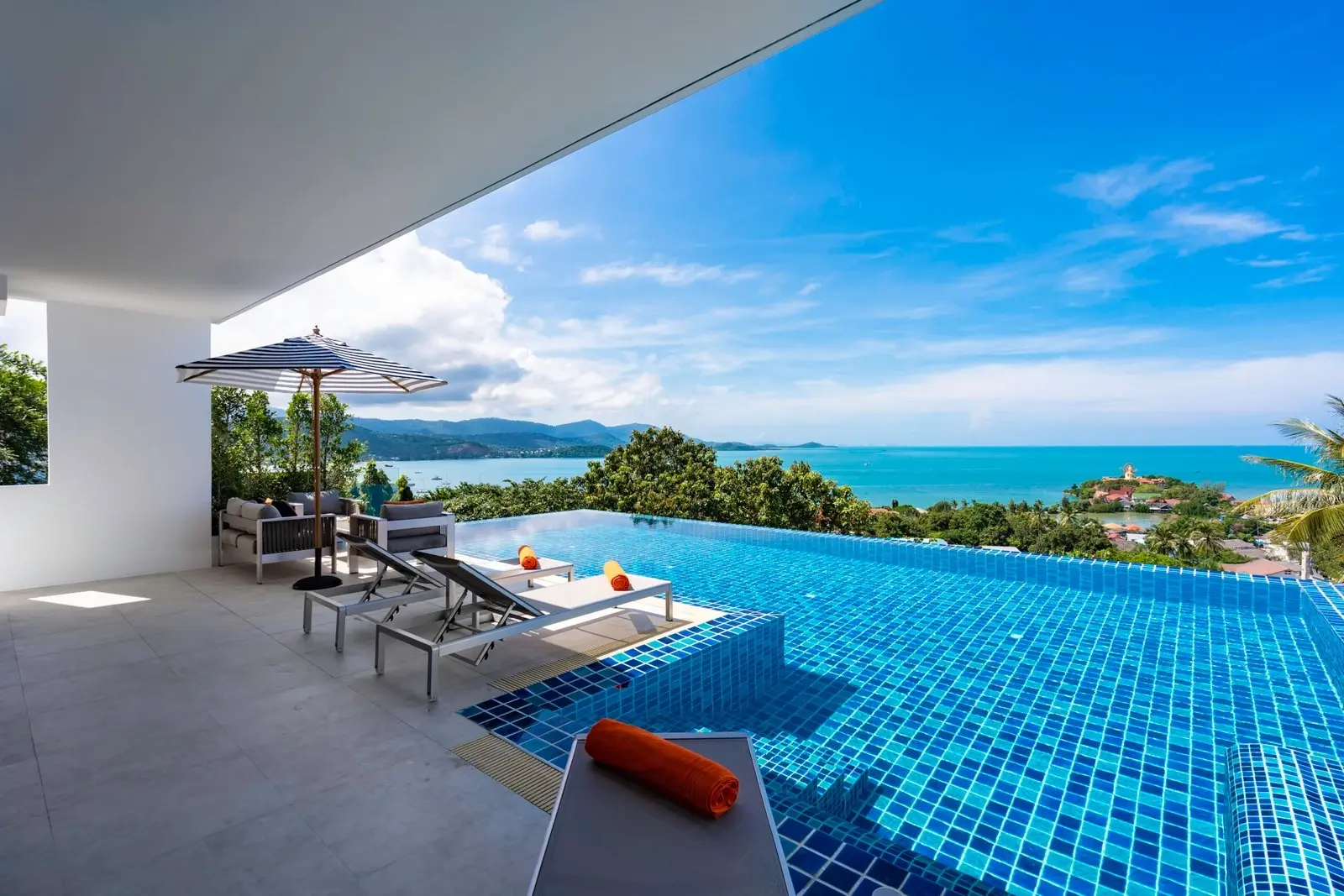 Villa de 2 étages avec 3 chambres à coucher et vue sur la mer à Bangrak Koh Samui LOCATION