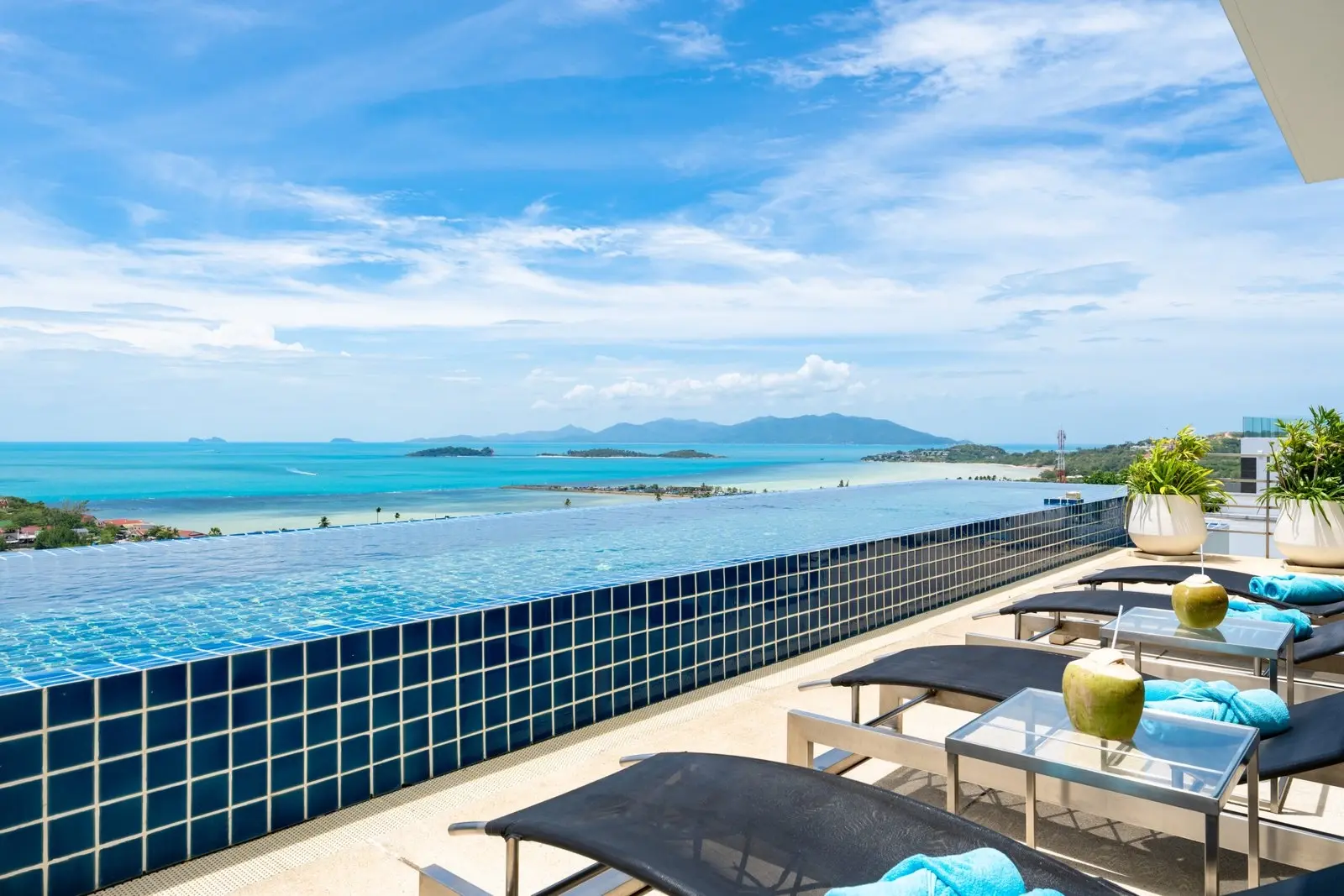 Villa 2 Étages de 4 Chambres avec Vue Mer à Bangrak Koh Samui LOCATION