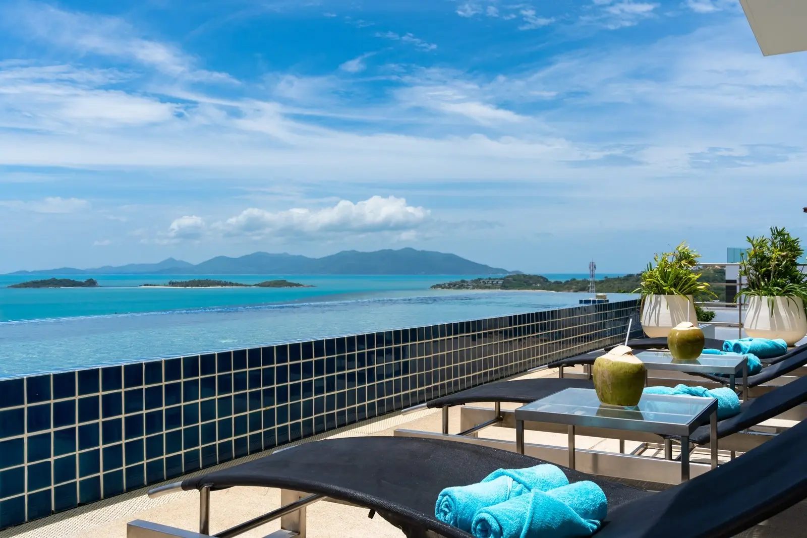 Villa 2 Étages de 4 Chambres avec Vue Mer à Bangrak Koh Samui LOCATION