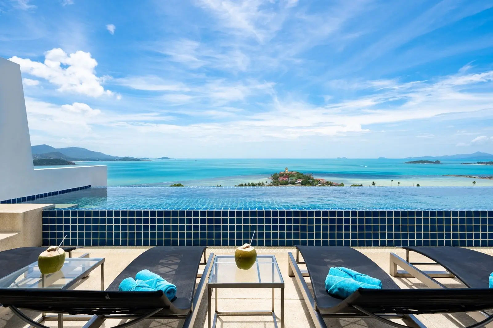 Villa 2 Étages de 4 Chambres avec Vue Mer à Bangrak Koh Samui LOCATION