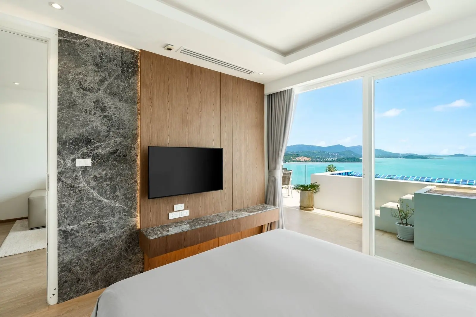 Villa B de 3 chambres avec 2 étages et piscine à débordement privée à Bangrak Koh Samui À LOUER