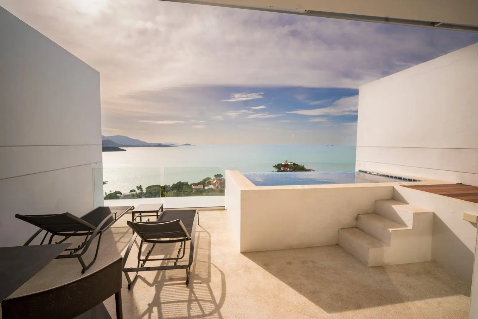 2-Bedroom Penthouse Res Q Sea View in Bangrak Samui "RENT"