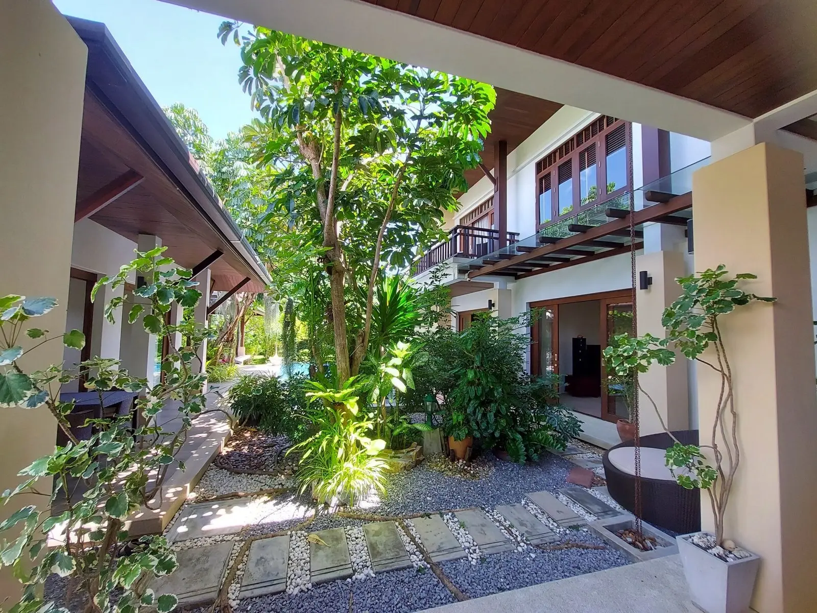 5-Bedrooms Beachside Villa Plai Laem, Koh Samui "RENT"