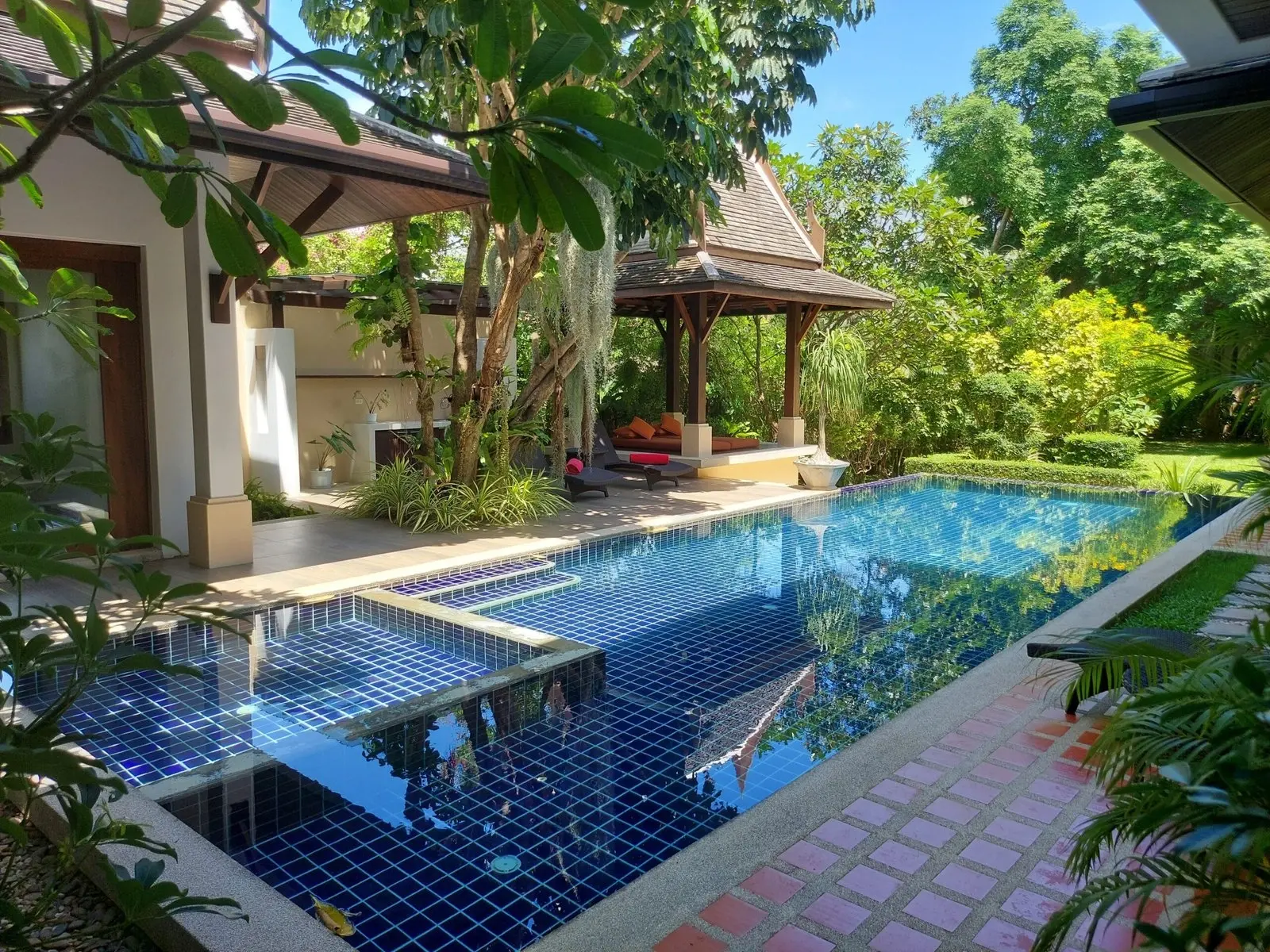 5-Bedrooms Beachside Villa Plai Laem, Koh Samui "RENT"