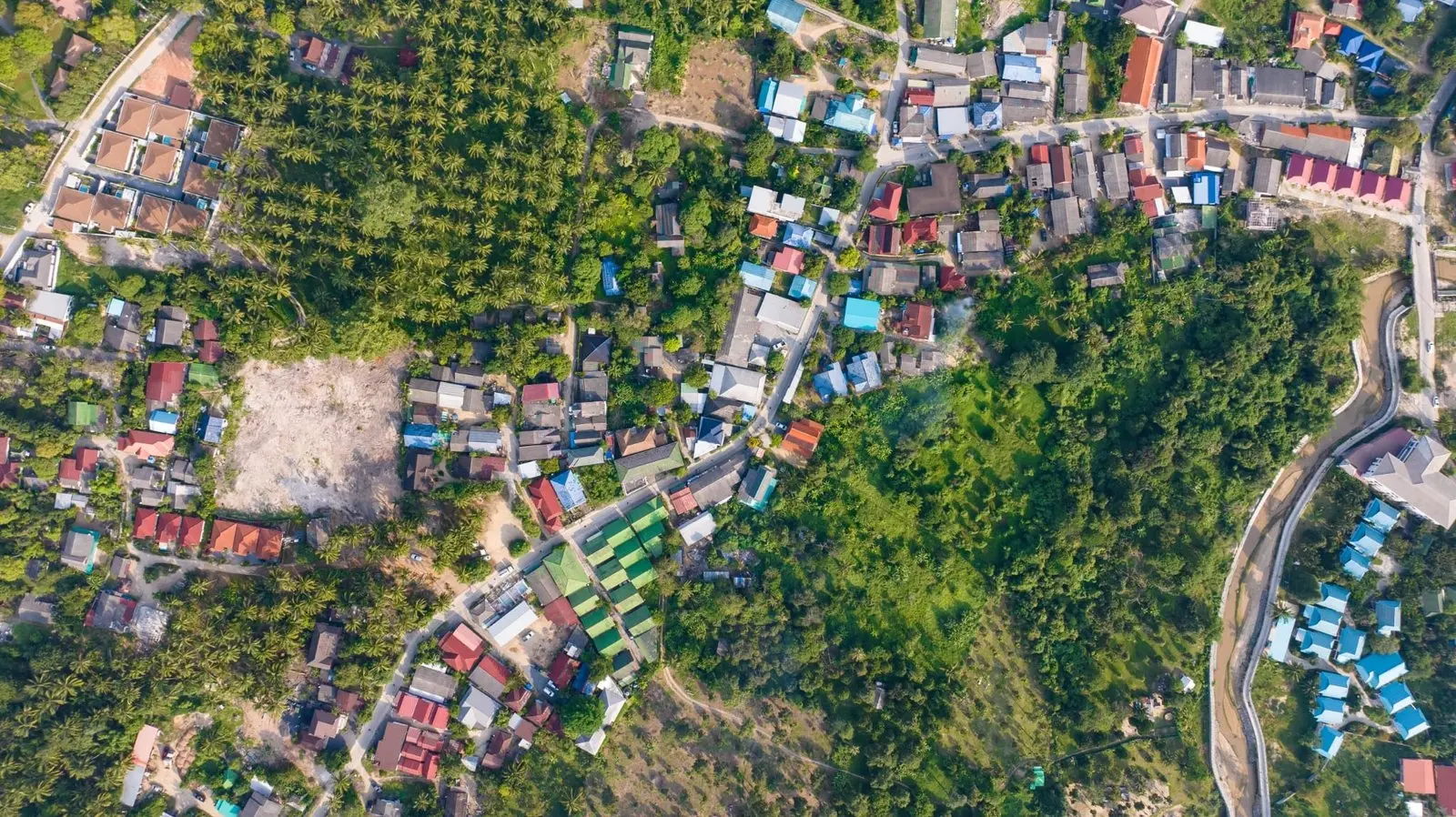 1 Rai (1600 m²) Terrain Plat à Vendre à Lamai, Koh Samui - Idéal pour Votre Villa de Rêve