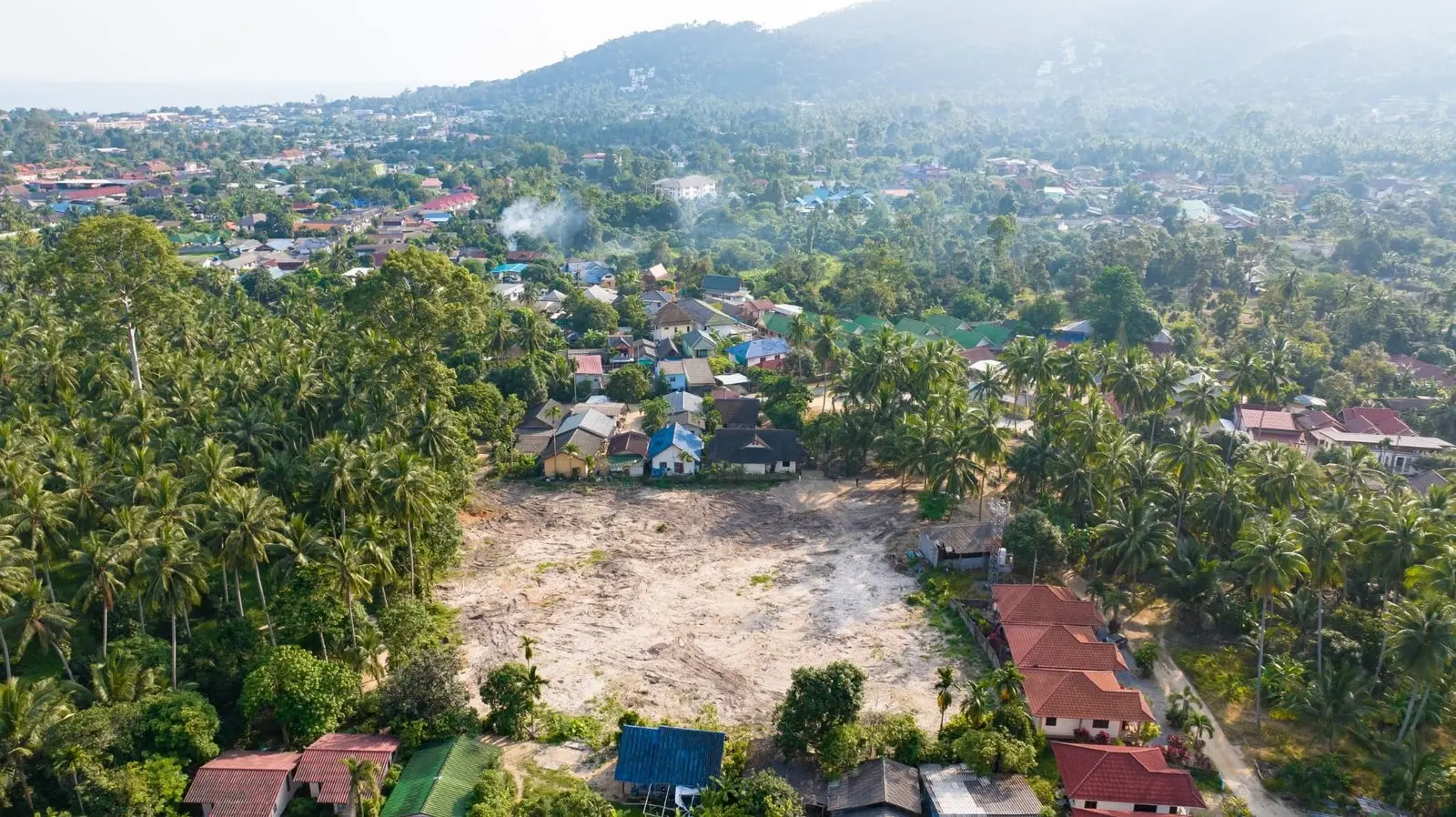 1 Rai (1600 m²) Terrain Plat à Vendre à Lamai, Koh Samui - Idéal pour Votre Villa de Rêve