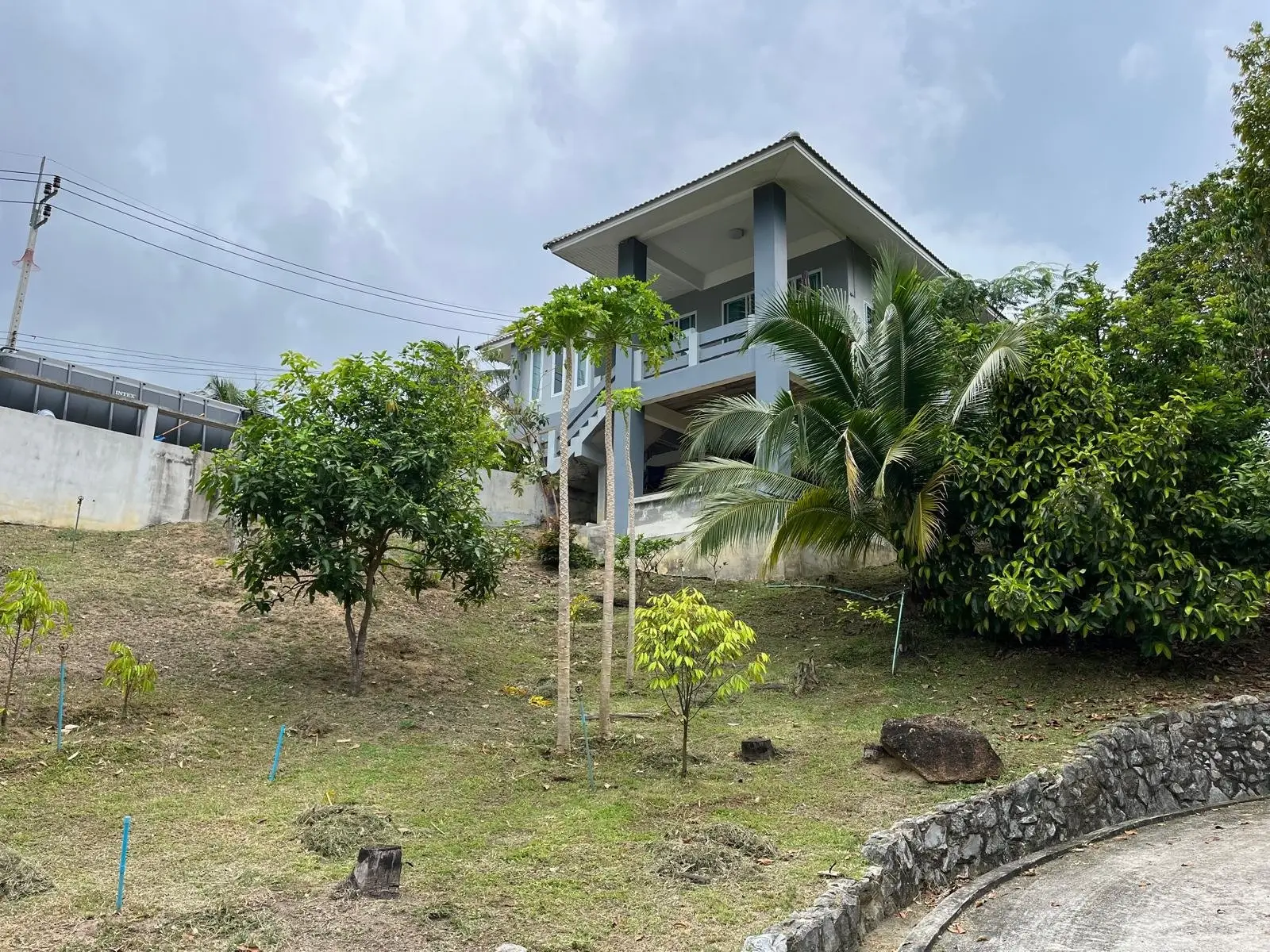 Charme côtier de 2-3 chambres : Votre maison de rêve à Hua Thanon