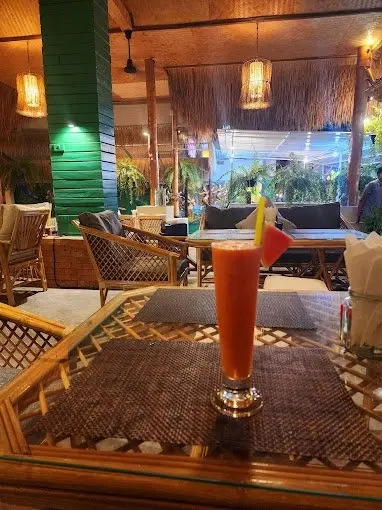 Bar et Restaurant à Lamai Près de la Plage !