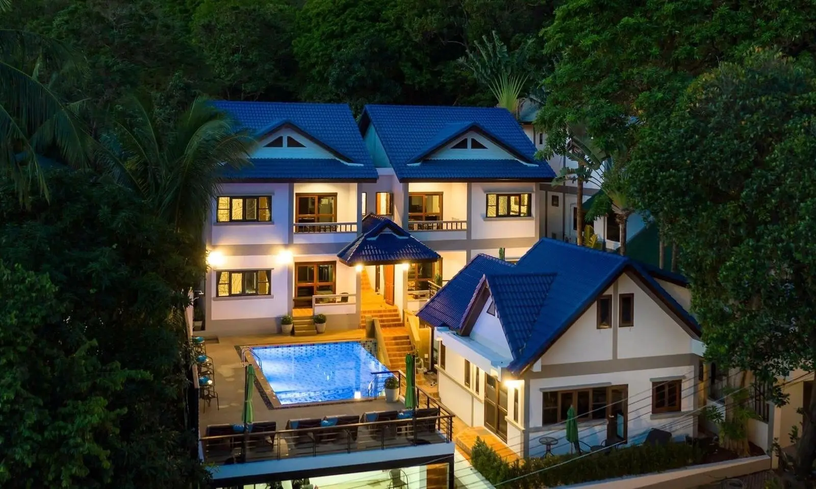 "Premier 10-Bedroom Boutique Hotel in Chaweng, Koh Samui "Title Chanote"