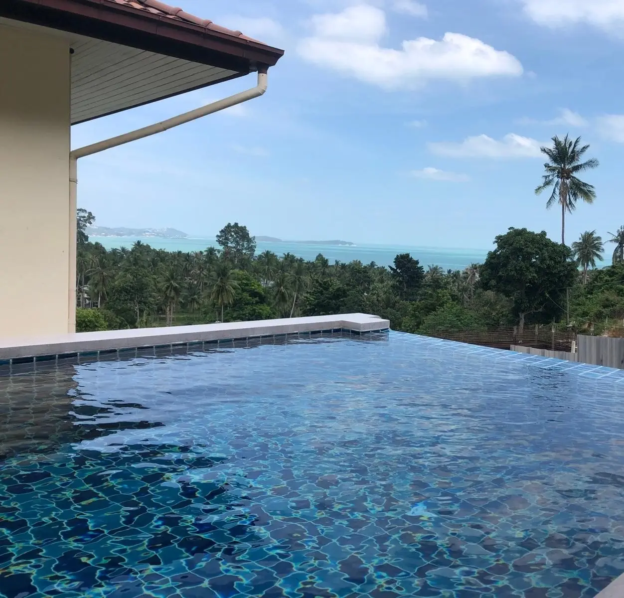 "Seaside Serenity: 2-Bedroom Villa with Private Pool in Chaweng Noi" "RENT"