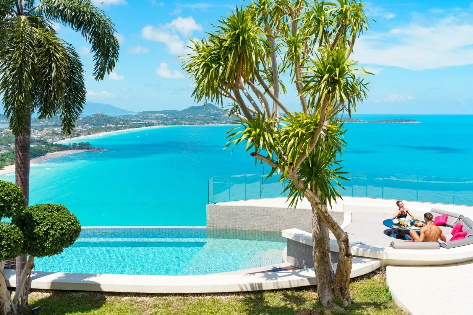 "5-Bedroom Seaside Villa in Chaweng Noi, Koh Samui, Offering Mesmerizing Sea Views" Freehold