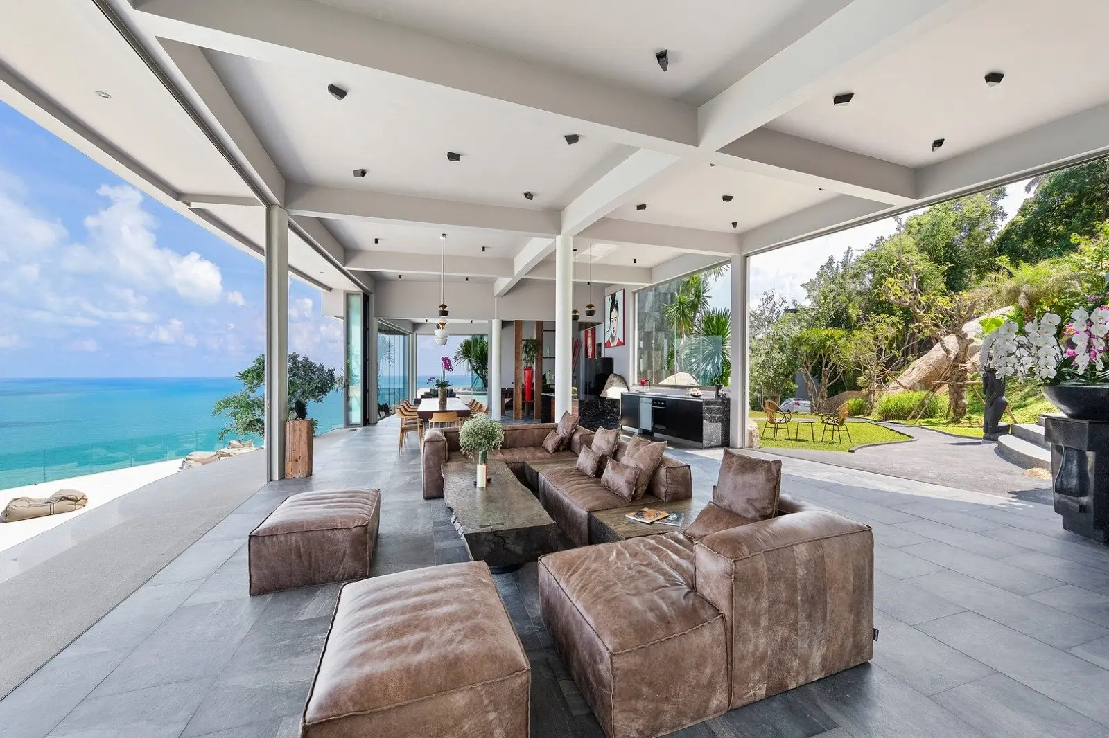 "5-Bedroom Seaside Villa in Chaweng Noi, Koh Samui, Offering Mesmerizing Sea Views" Freehold