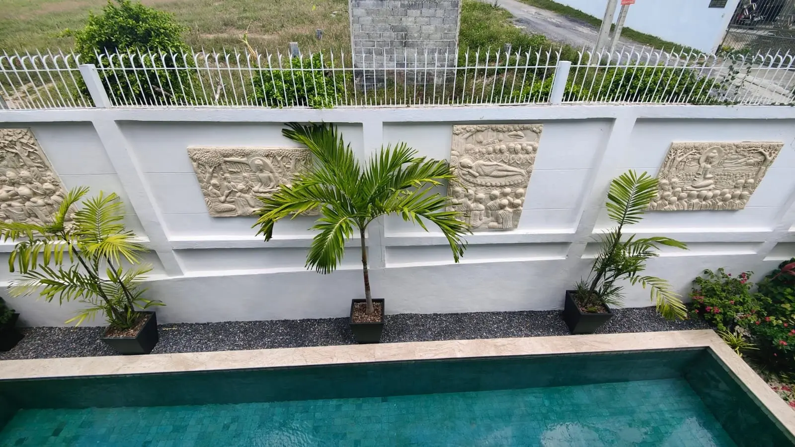 Maison individuelle de 3 chambres avec piscine à louer