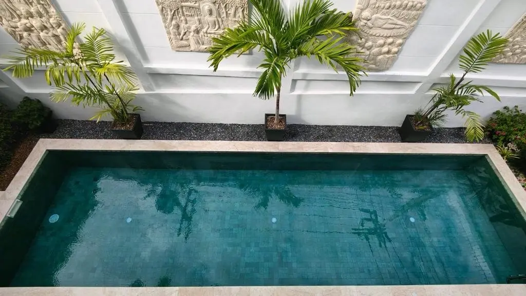 Maison individuelle de 3 chambres avec piscine à louer