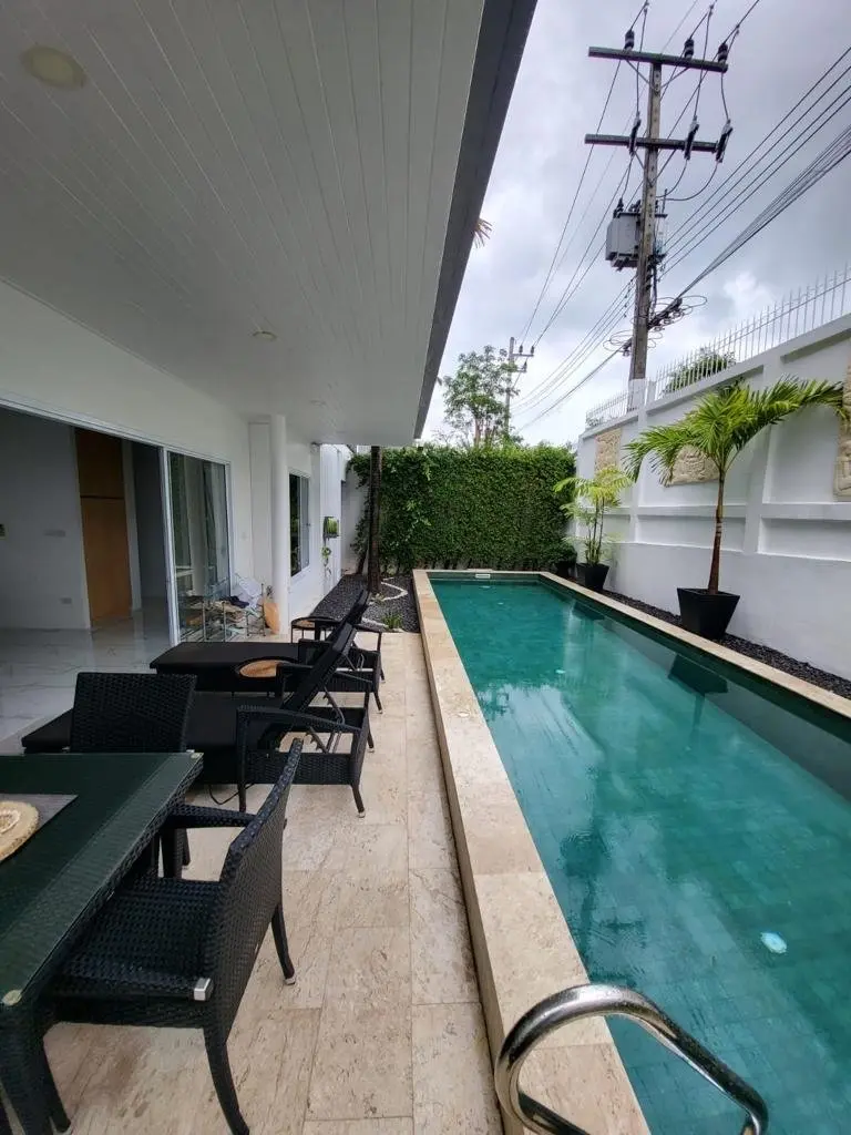 Maison individuelle de 3 chambres avec piscine à louer