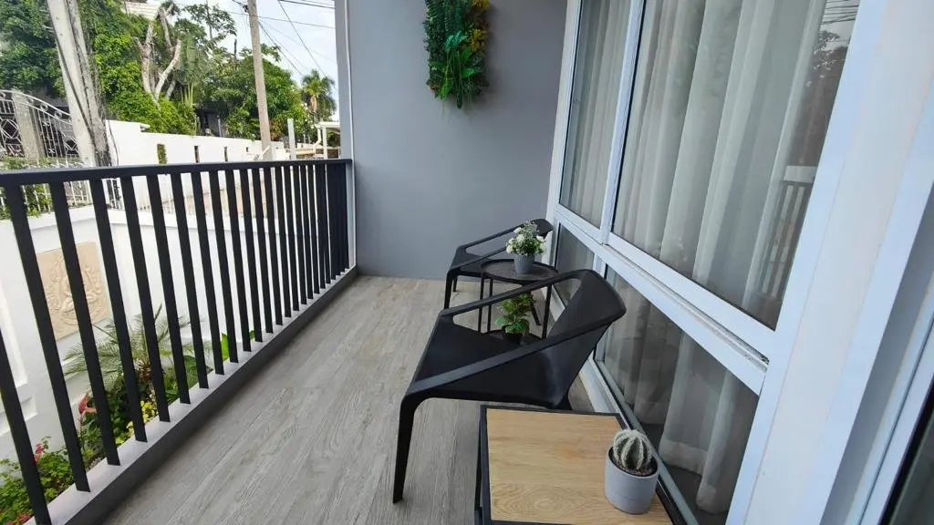 Maison individuelle de 3 chambres avec piscine à louer