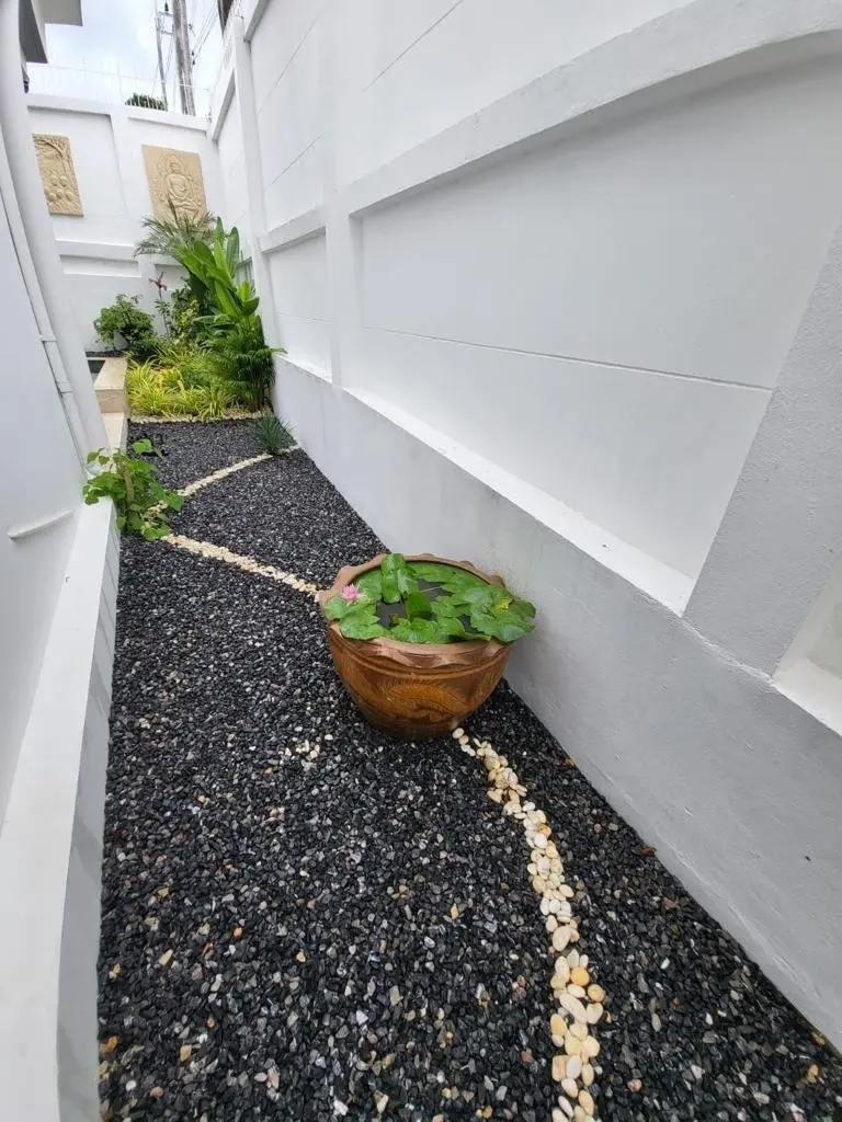 Maison individuelle de 3 chambres avec piscine à louer