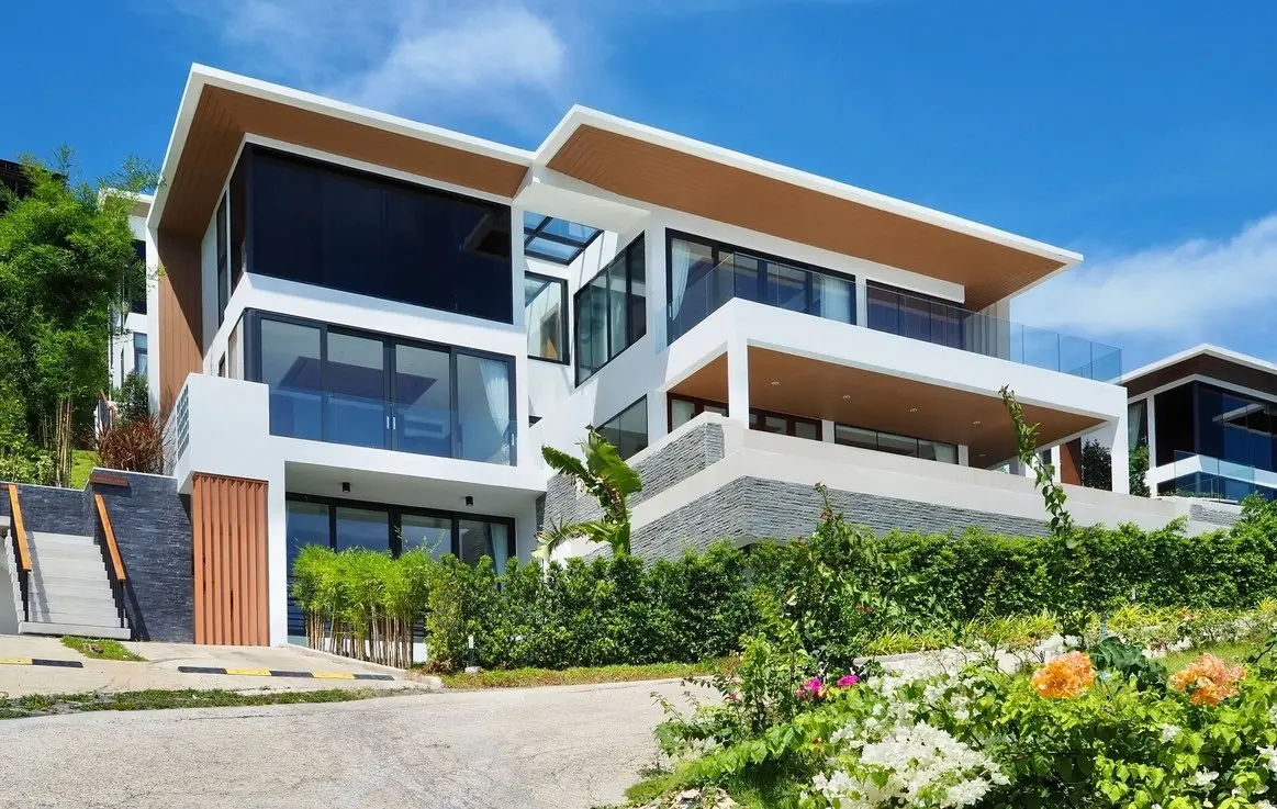 Villa de luxe avec piscine 4 chambres vue panoramique sur la mer