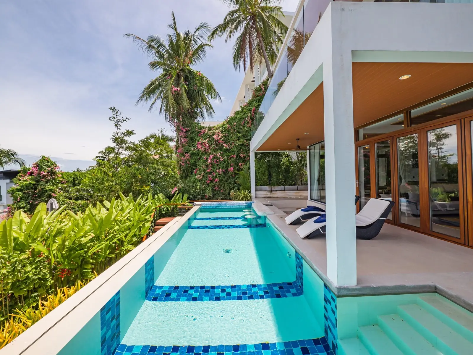 4-Bedroom Luxury Pool Villa with 180-degree ocean view