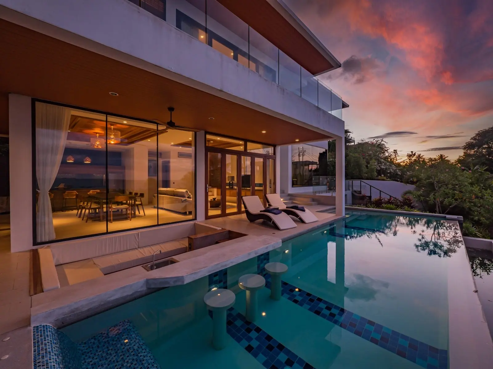 4-Bedroom Luxury Pool Villa with 180-degree ocean view