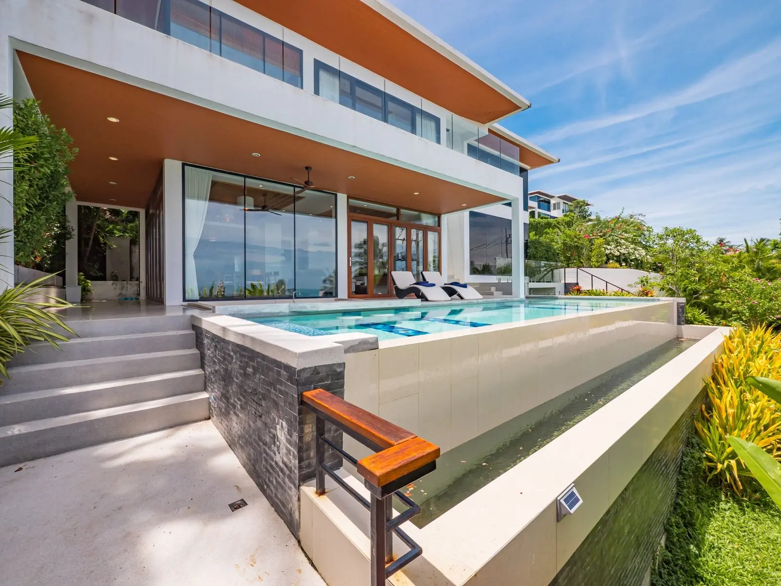 Villa de luxe avec piscine de 4 chambres et vue sur l'océan à 180 degrés