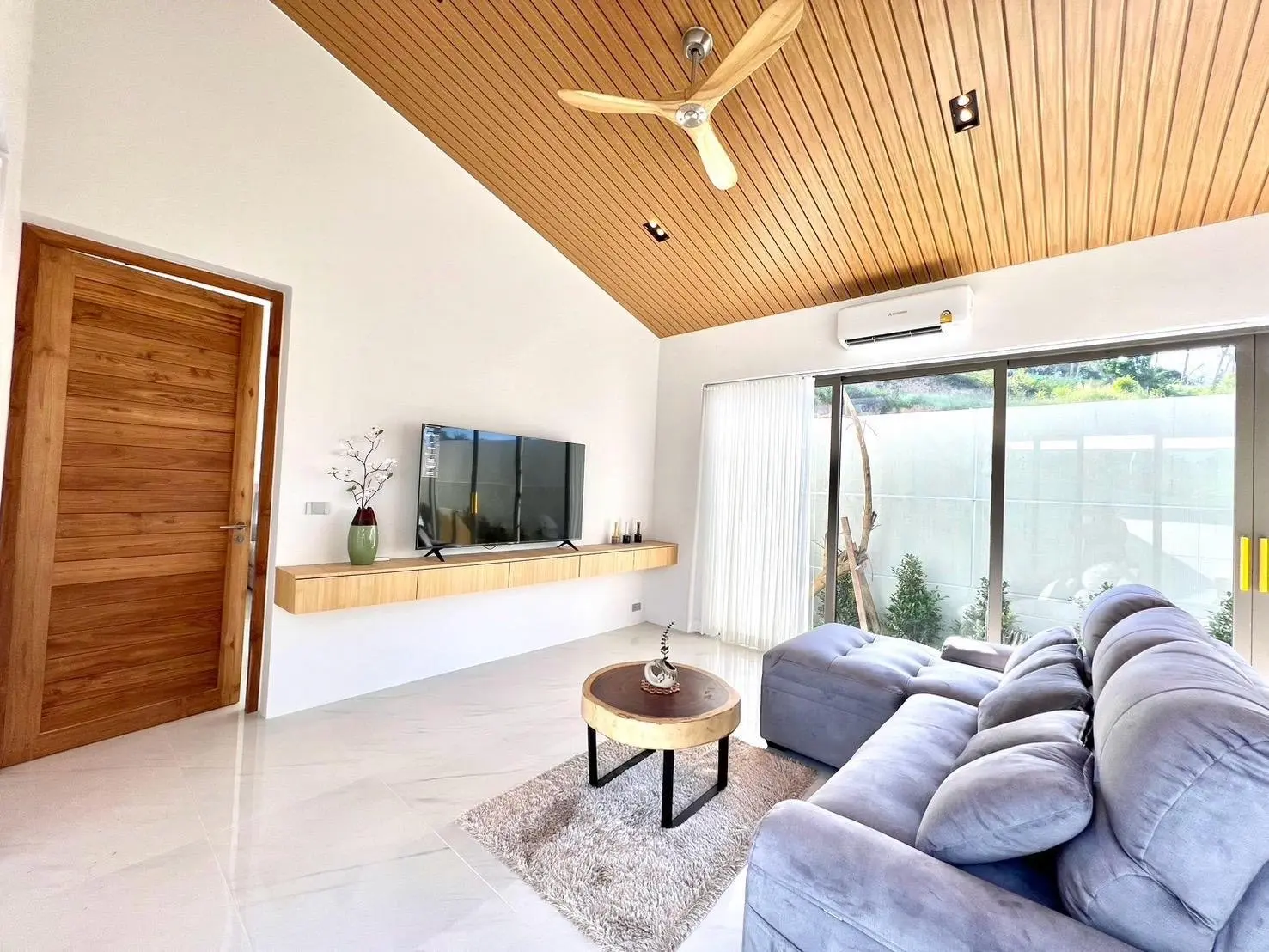 "Offplan " Last Chance: 3-Bedroom in Maenam, Koh Samui - Only 2 Plots Remain!"