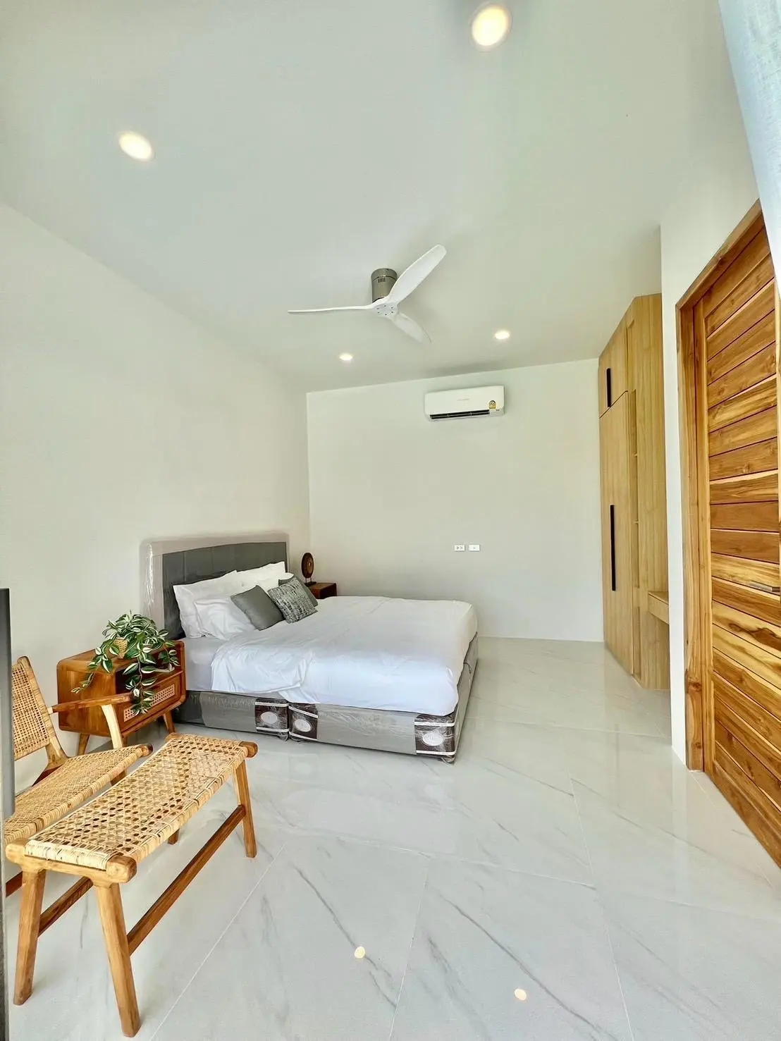 "Offplan " Last Chance: 3-Bedroom in Maenam, Koh Samui - Only 2 Plots Remain!"