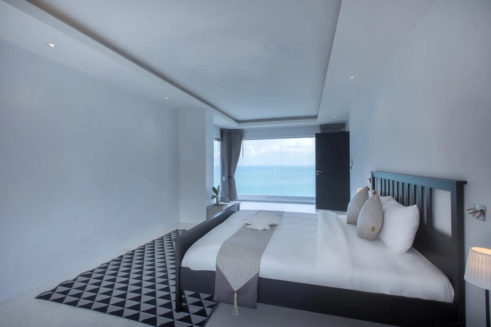 5-Bedroom Panoramic Sea View Villa at Choengmon