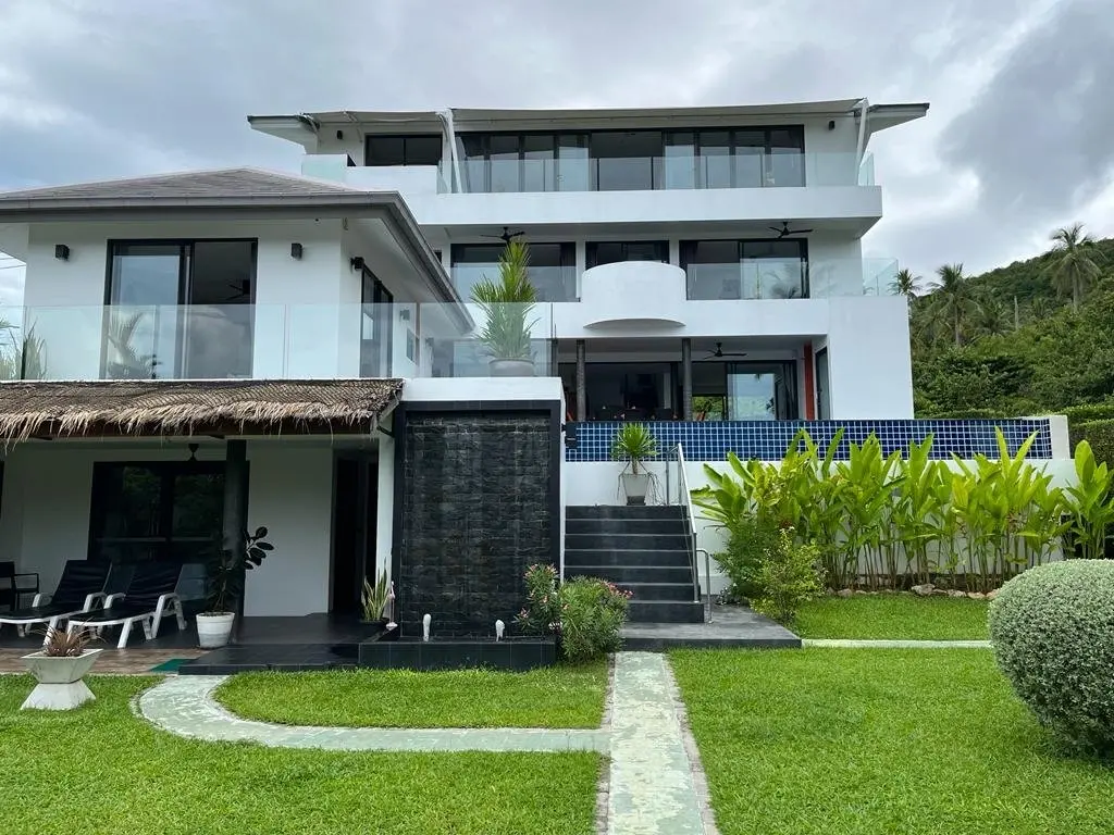 7-Bedroom Sea View Villa at Bangrak Koh Samui