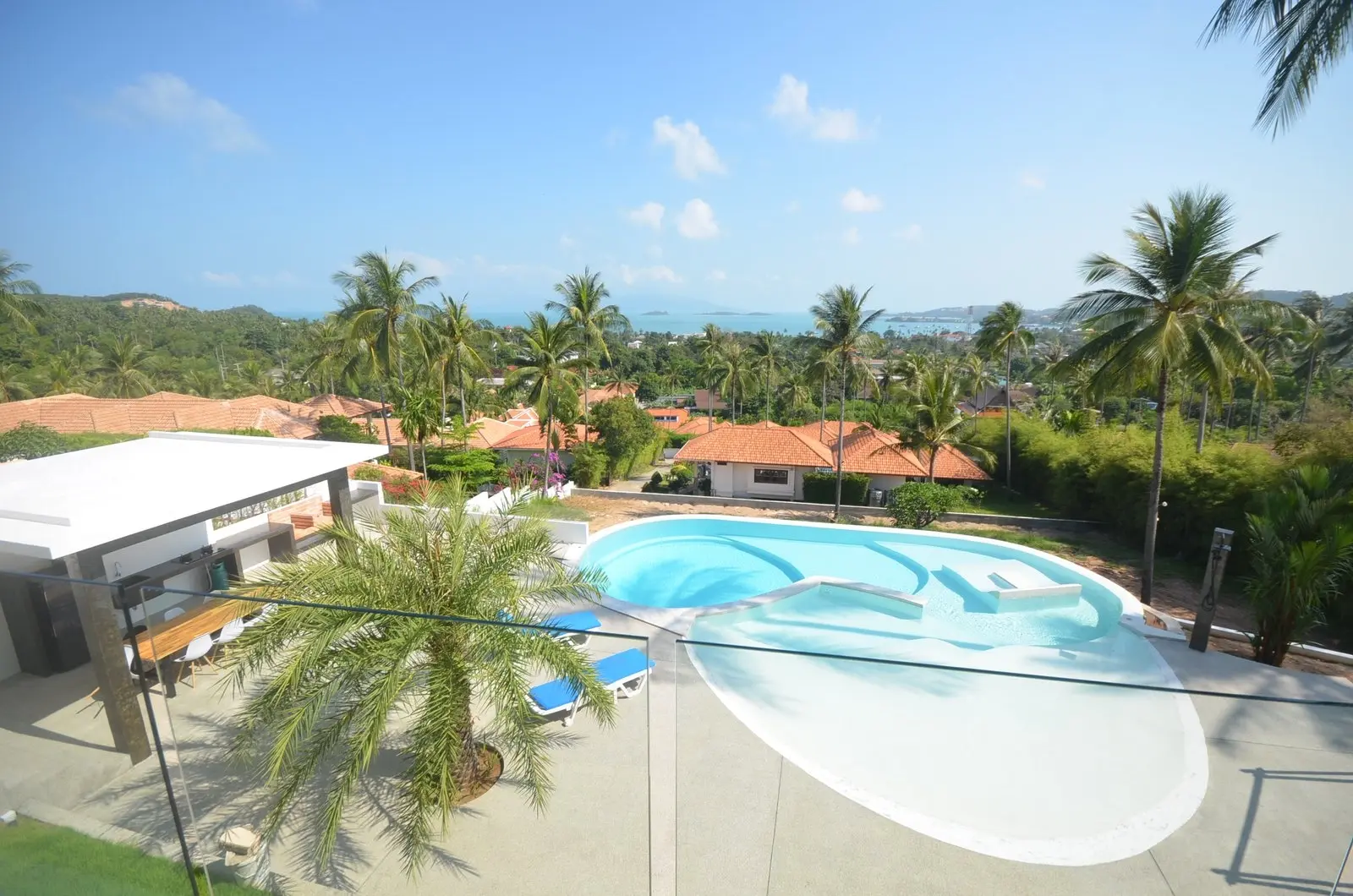 Villa avec 6 chambres, vue sur la mer et piscine à Bangrak Samui