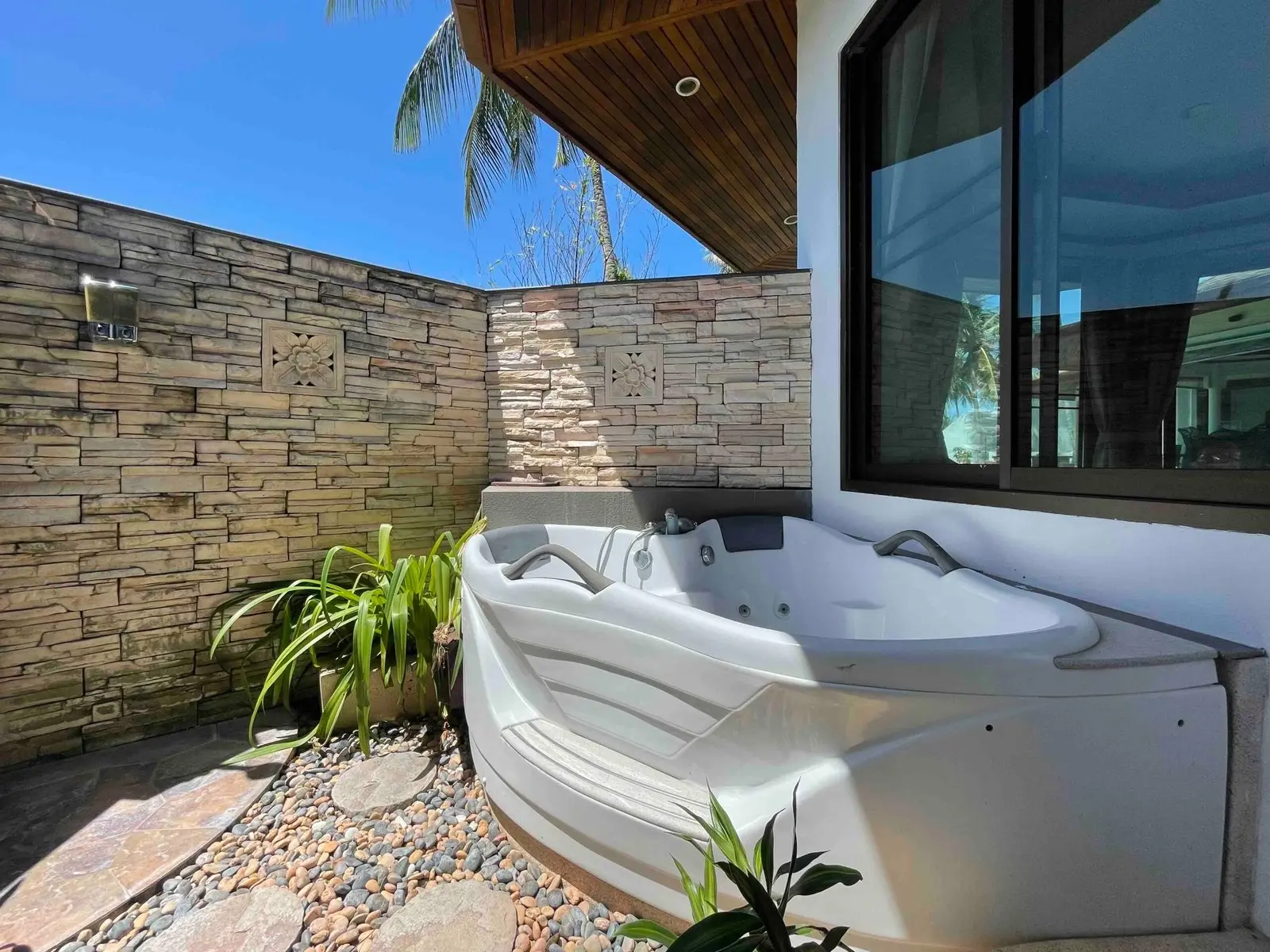 5-Bedroom Seaview Poll Villa at Bangrak Samui