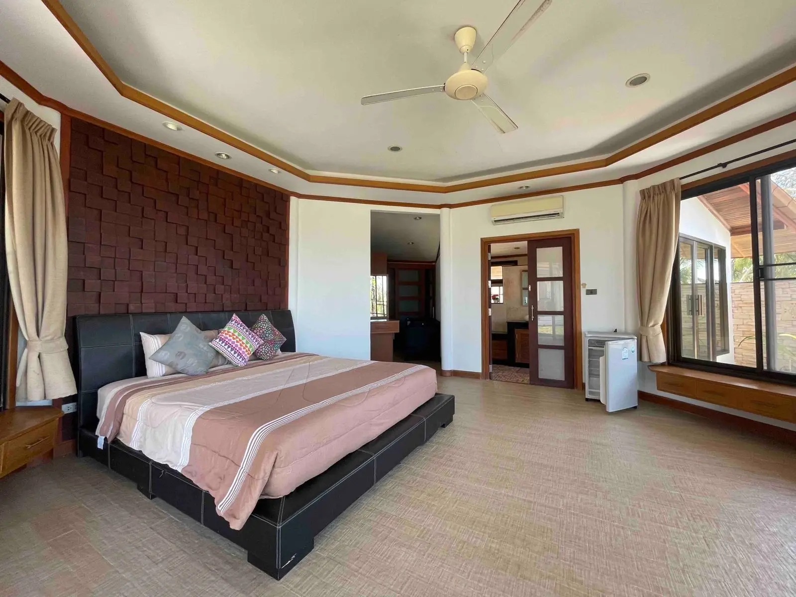 5-Bedroom Seaview Poll Villa at Bangrak Samui