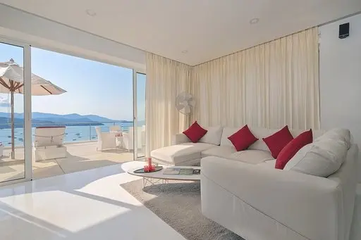 3-Bedroom Apartment Sea View Q 1 at Bangrak Samui